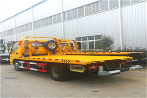 云南附近拖车救援搭电